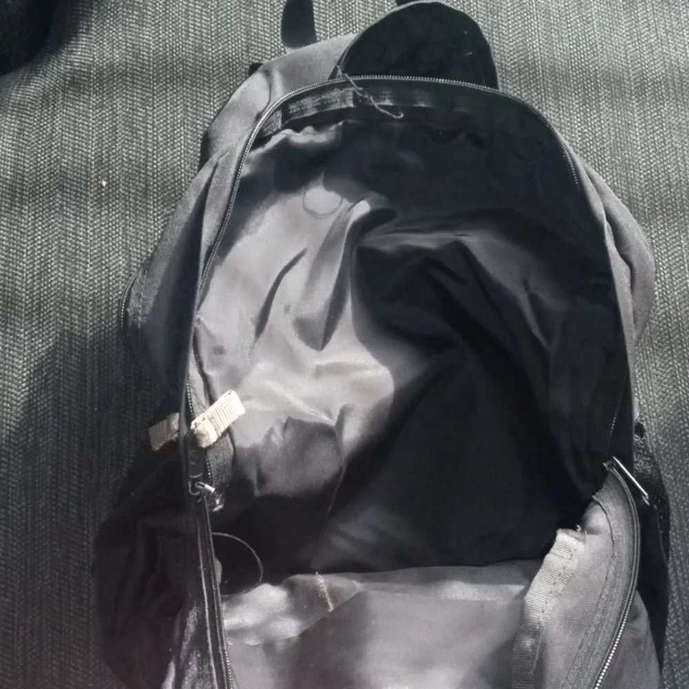 Backpack - Picture 2 of 5